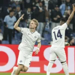 Lazio show travolge il Sassuolo e vola in vetta