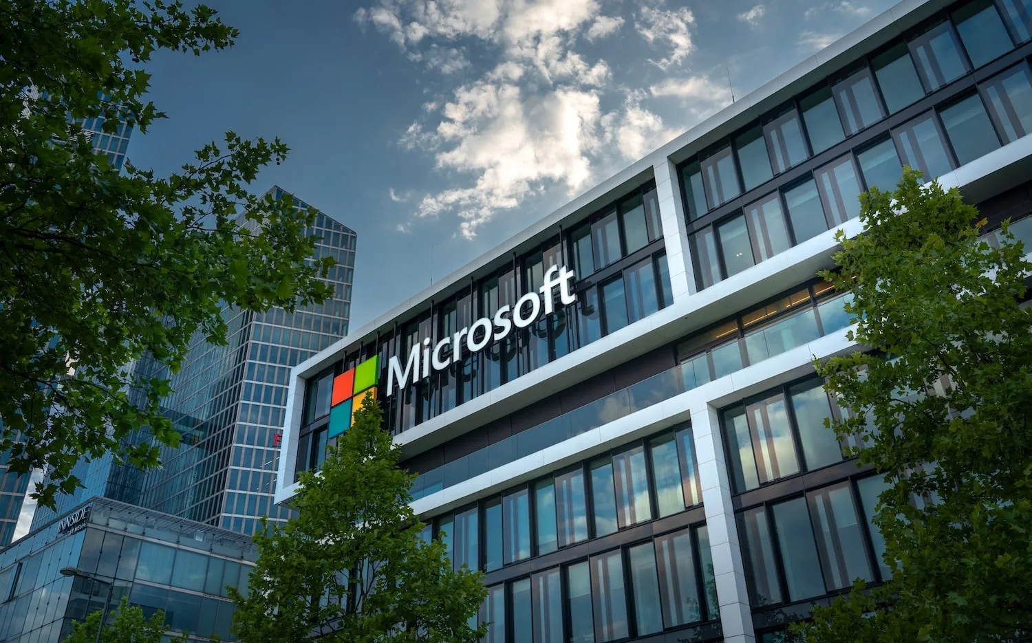 Microsoft offre uscita volontaria a 60mila dipendenti