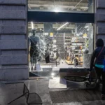 Scontri a Milano, perquisizioni dopo analisi chat